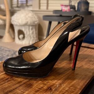 Christian Louboutin Shiny Black Pumps